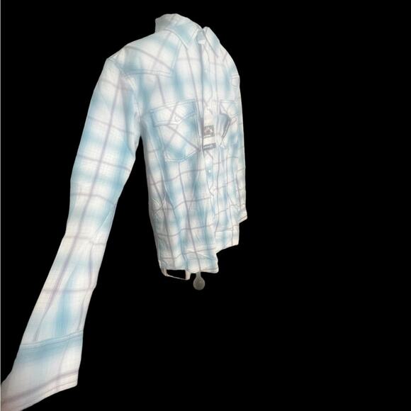 Wrangler, Medium, Blue/Maroon, Pearl Snap Western Shirt. M1 - Picture 9 of 13